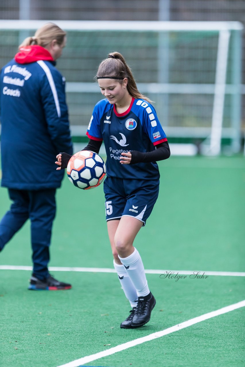 Bild 205 - wBJ VfL Pinneberg - St. Pauli : Ergebnis: 7:0 (Abbruch)